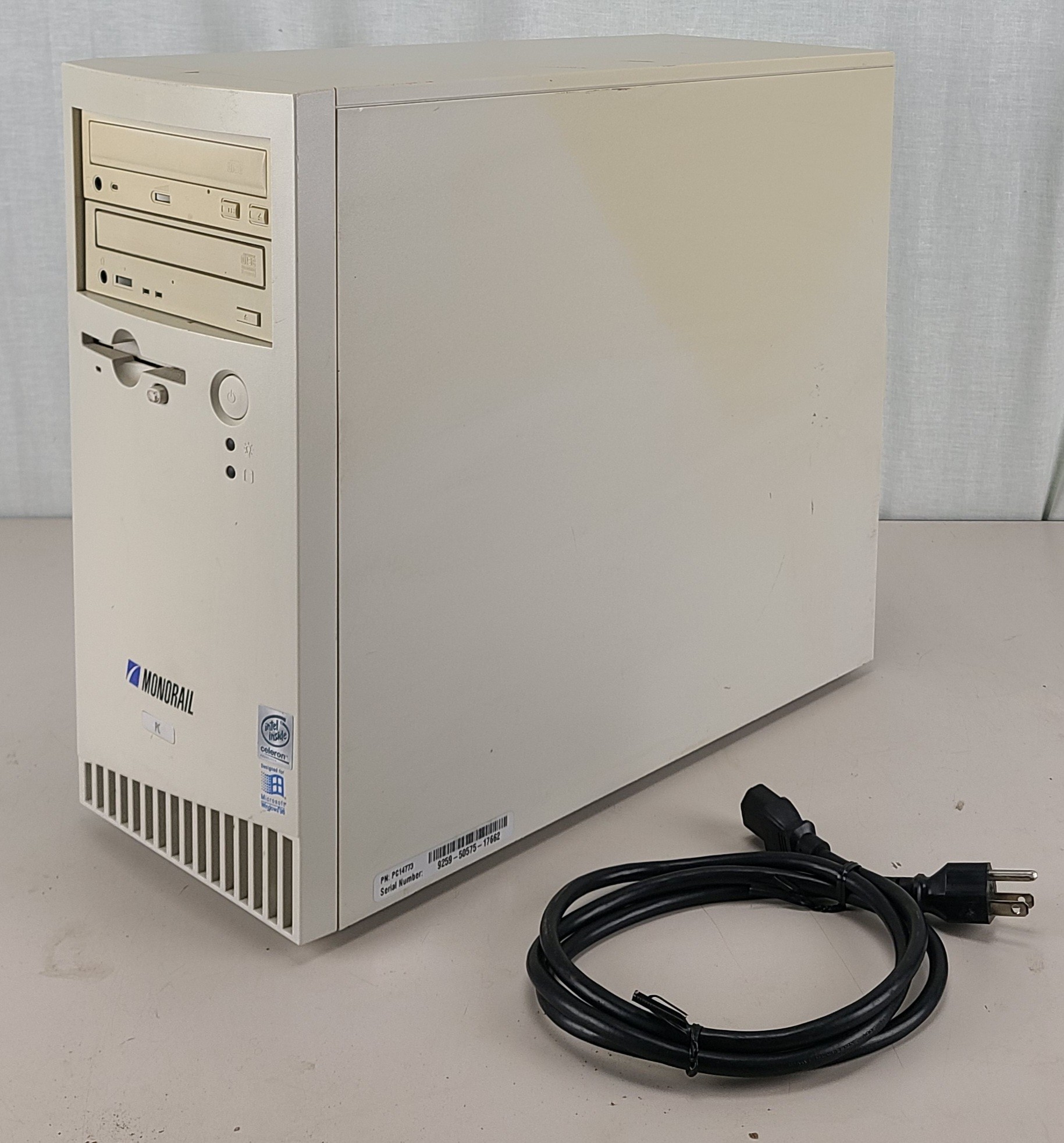 Vintage Monorail Desktop Intel Celeron 184MB 20GB + 6GB HDD WIN 98 SE