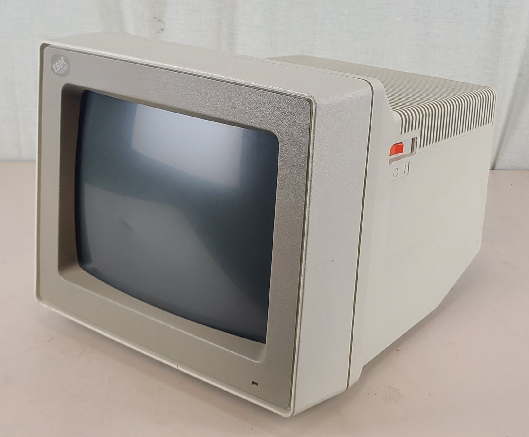 Vintage IBM 8513 Personal System 2 Color CRT Computer Monitor