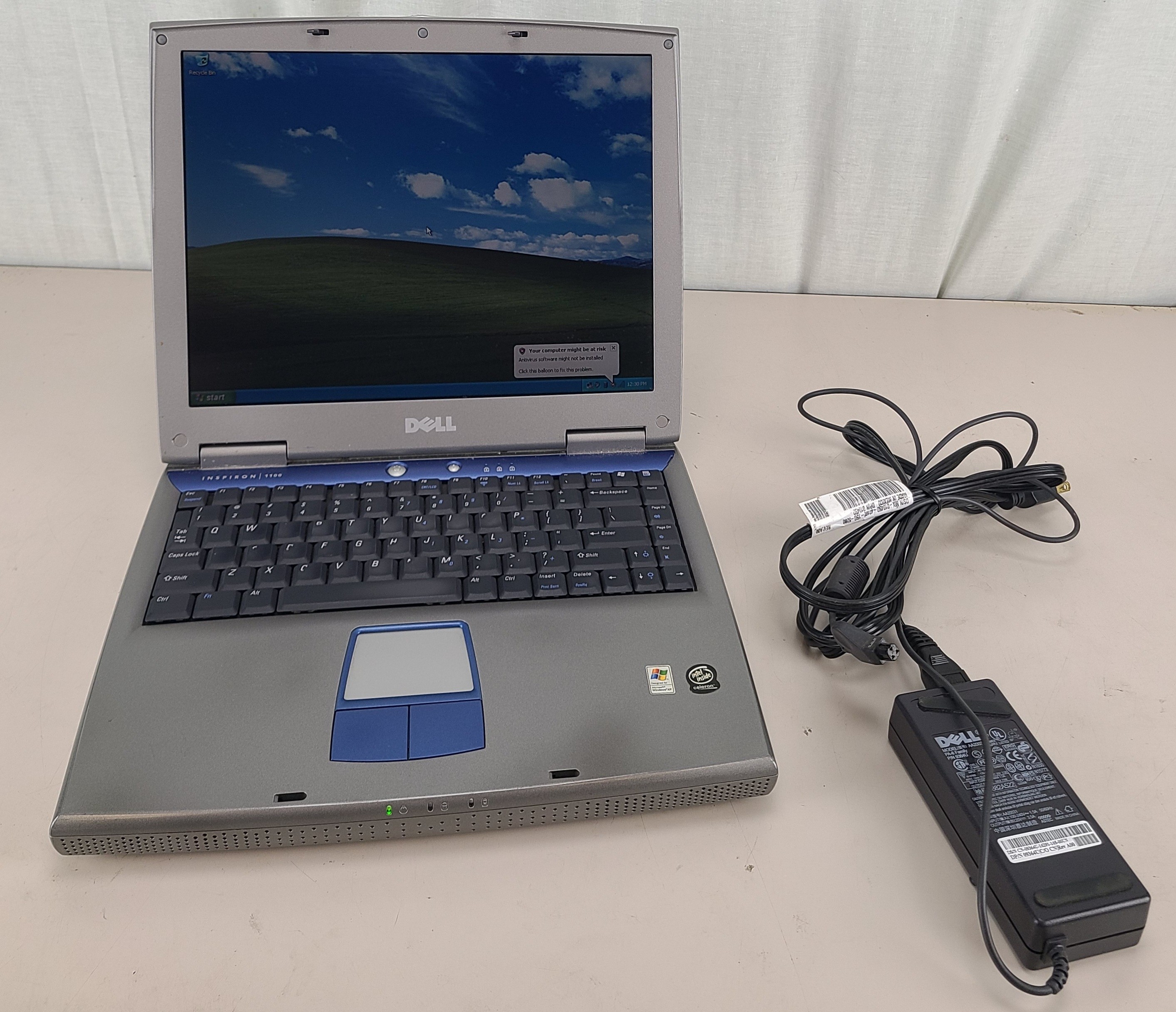 Vintage Dell Inspiron 1100 Intel Celeron 640MB 20GB HDD WIN XP PRO SP3