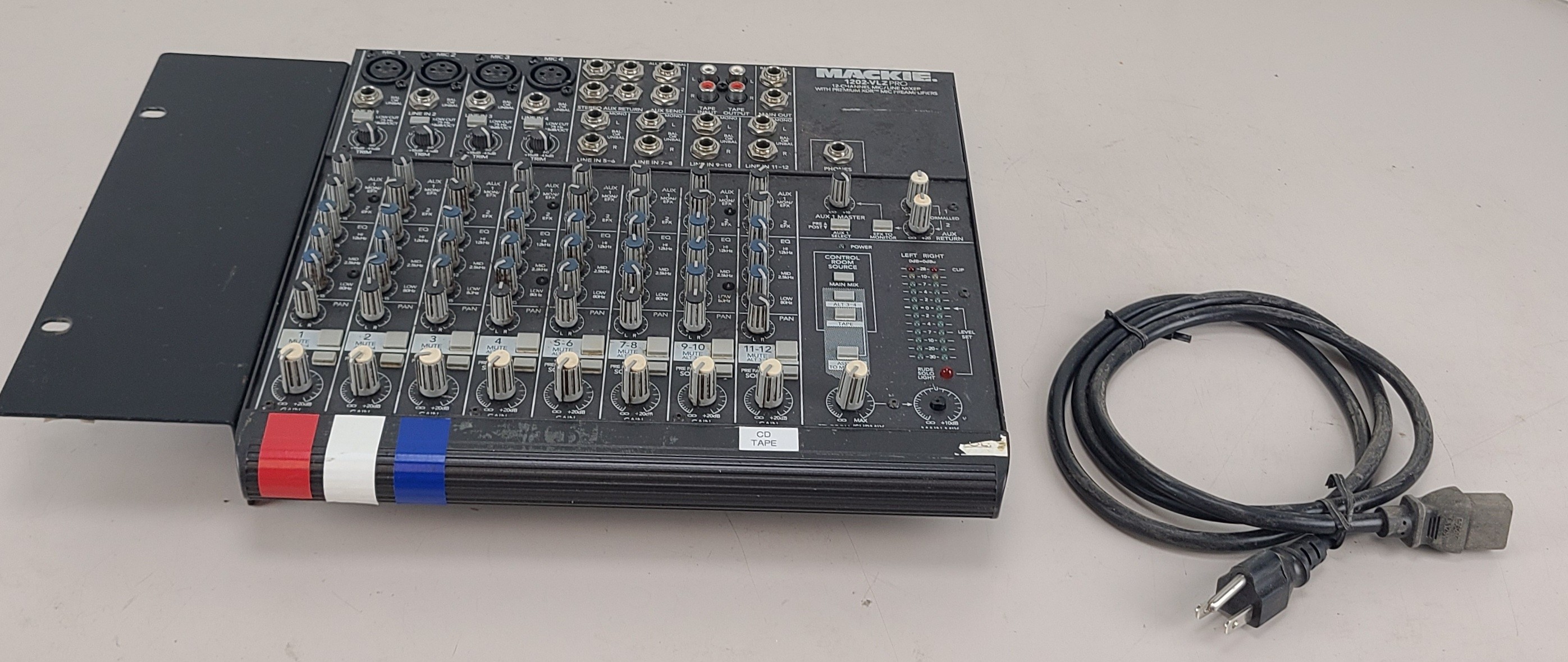 Mackie 1202-VLZ Microseries 12 Channel Mic/Liner Mixer W/ Premium XDR Mic Preamplifiers