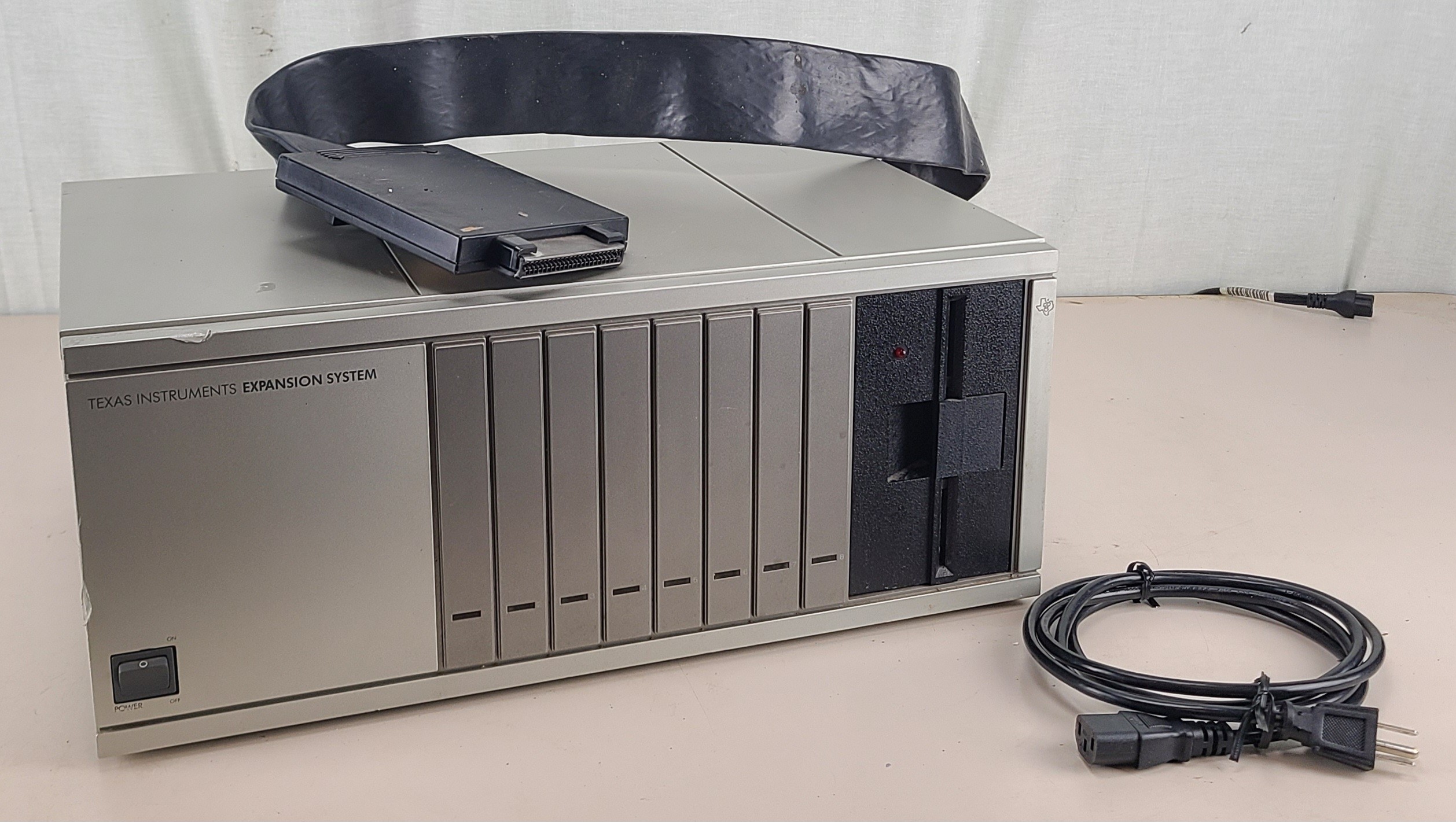Texas Instruments TI99/4A Peripheral Expansion System PHP1200