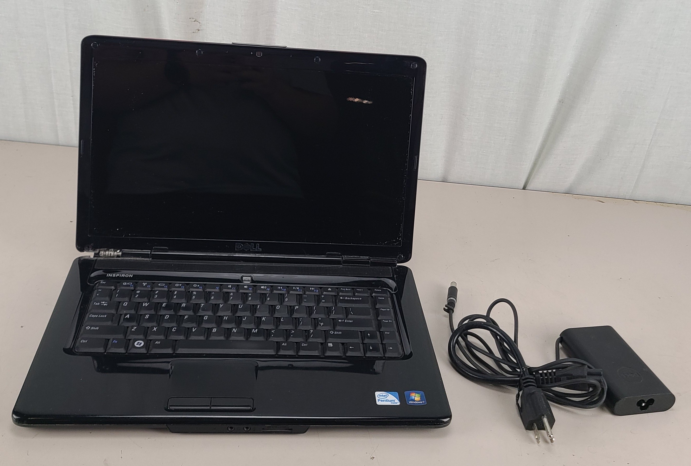 Dell Inspiron 1545 Pentium DC 4GB 320GB HDD NO OS