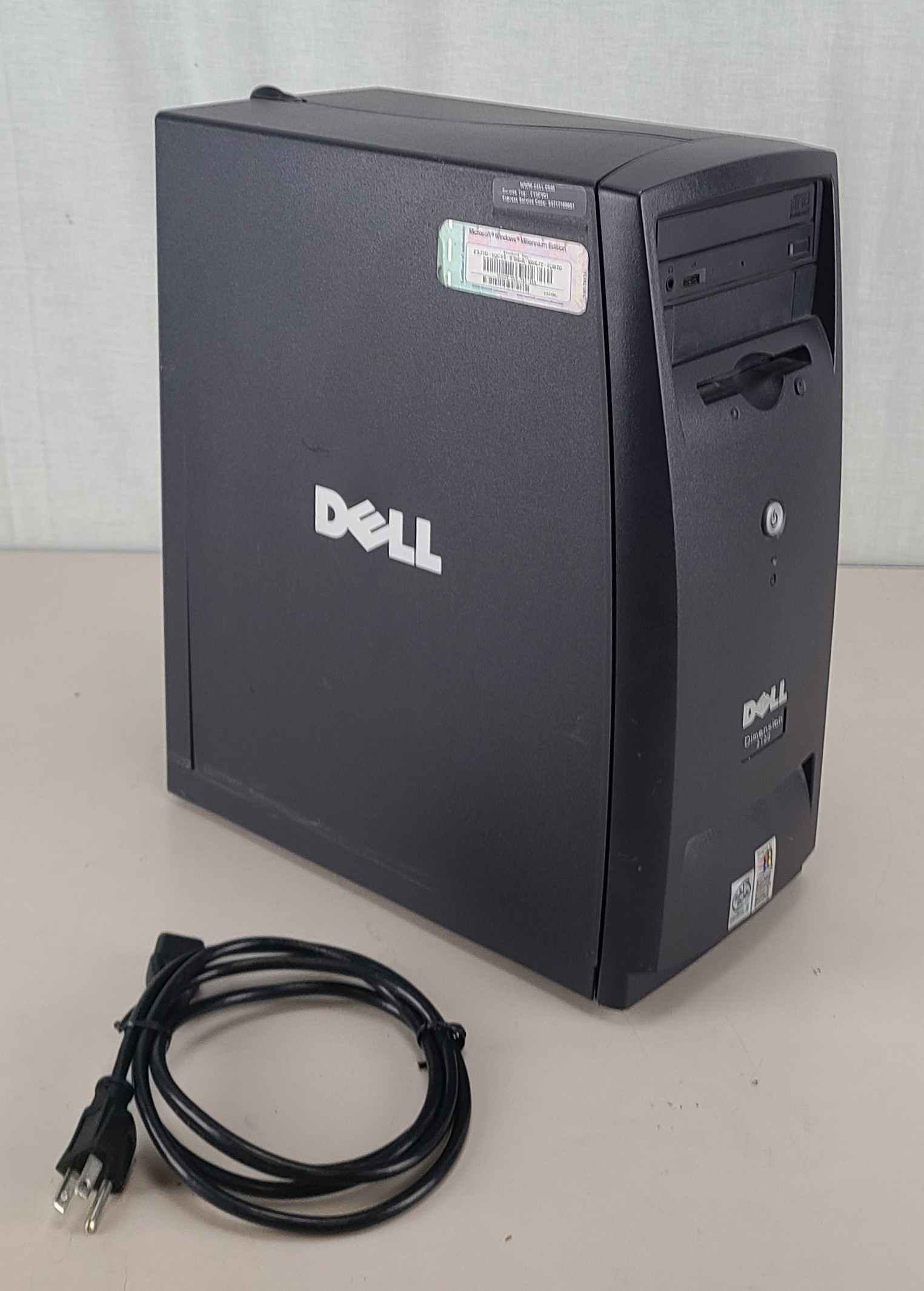 Dell Dimension 2100 Pentium III 128MB RAM  NO HDD/CADDY/OS