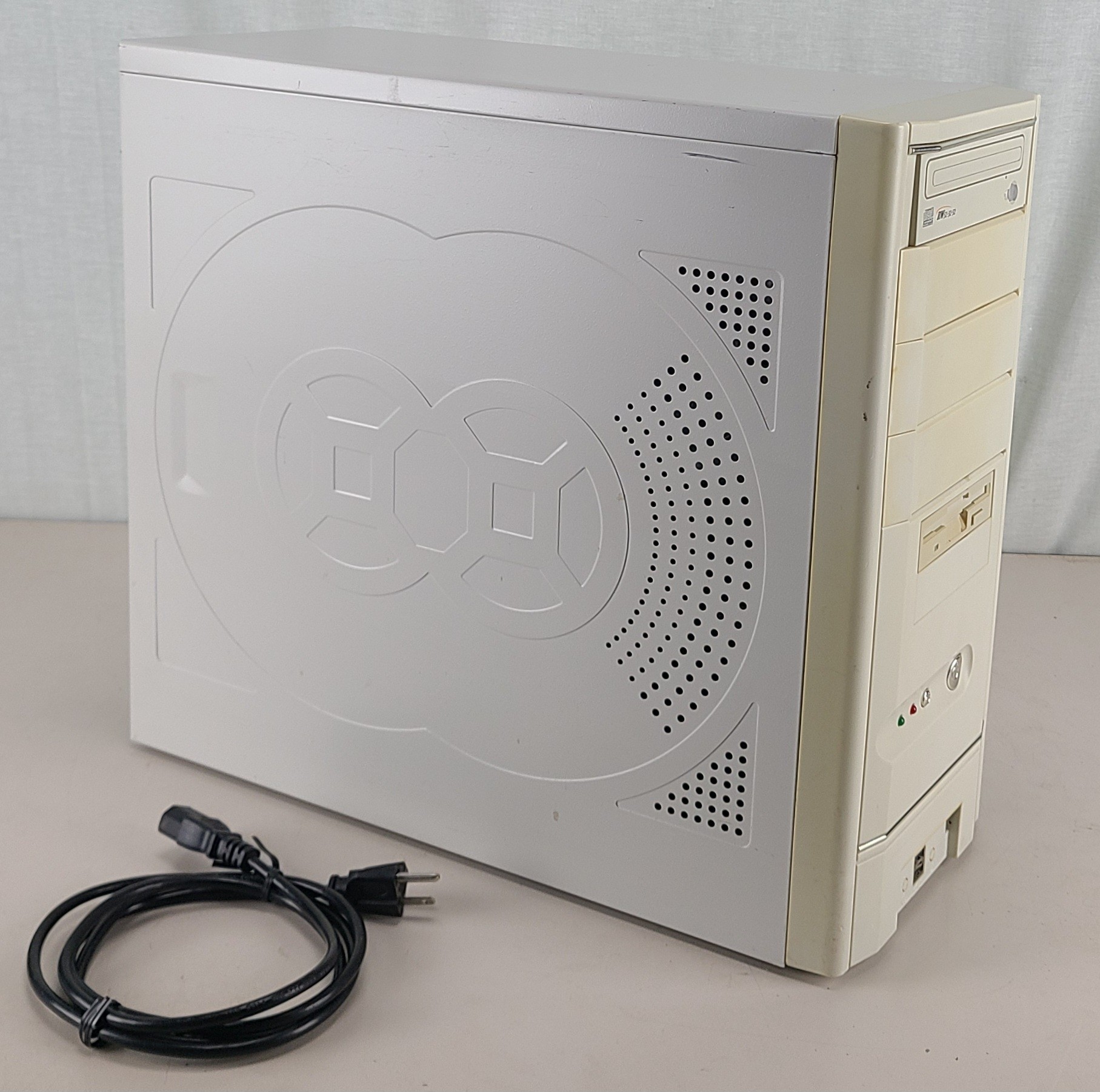 Unbranded CPU Athlon XP 2600+ 512MB 80GB HDD WIN XP PRO SP3