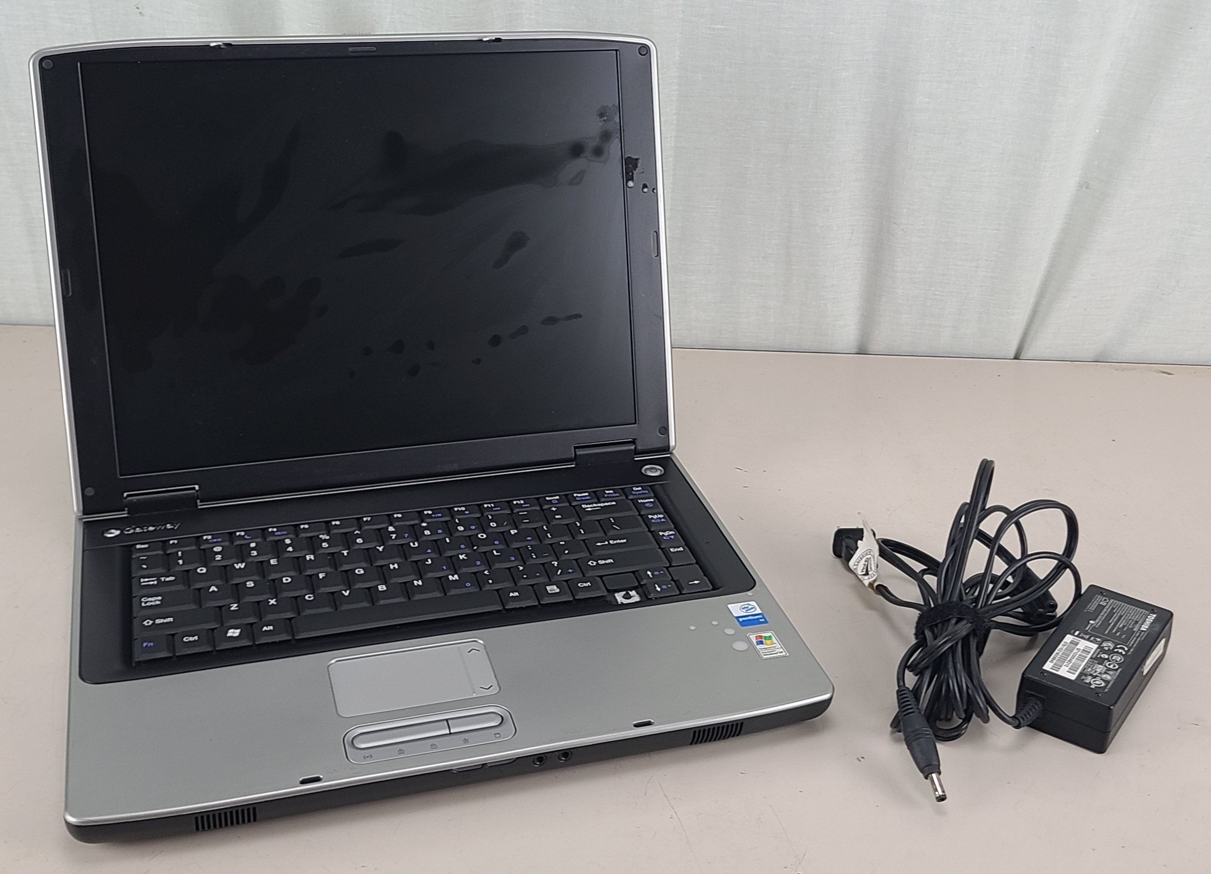 Gateway Pentium M 512MB 60GB HDD WIN XP PRO BAD BATTERY