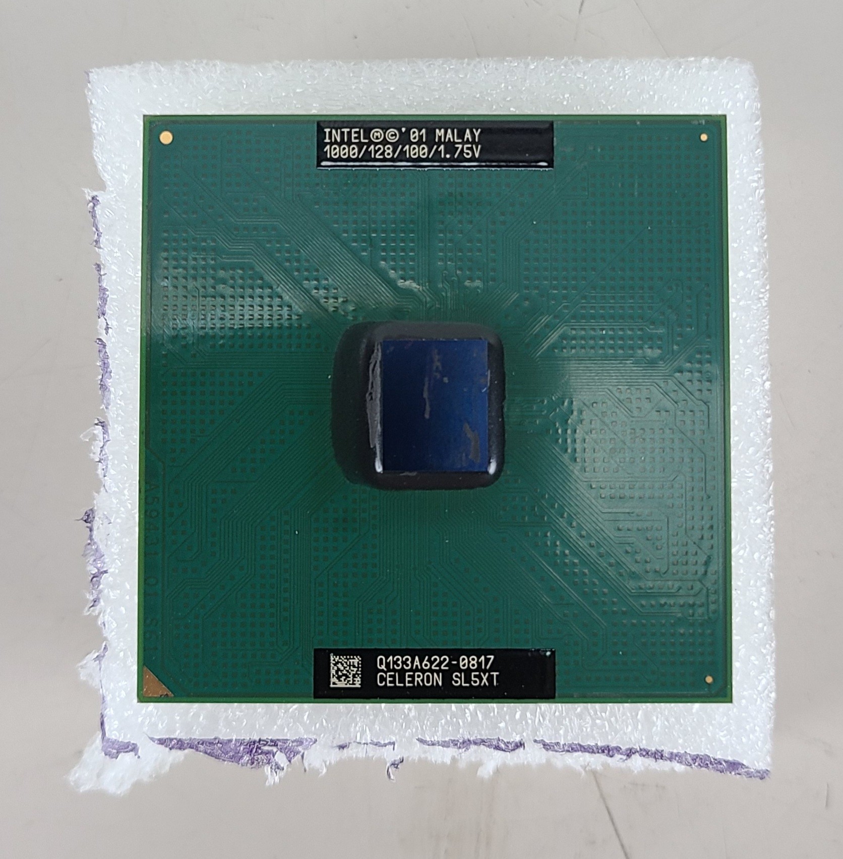 Intel Celeron SL5XT 1000/128/100/1.75V CPU/Processor