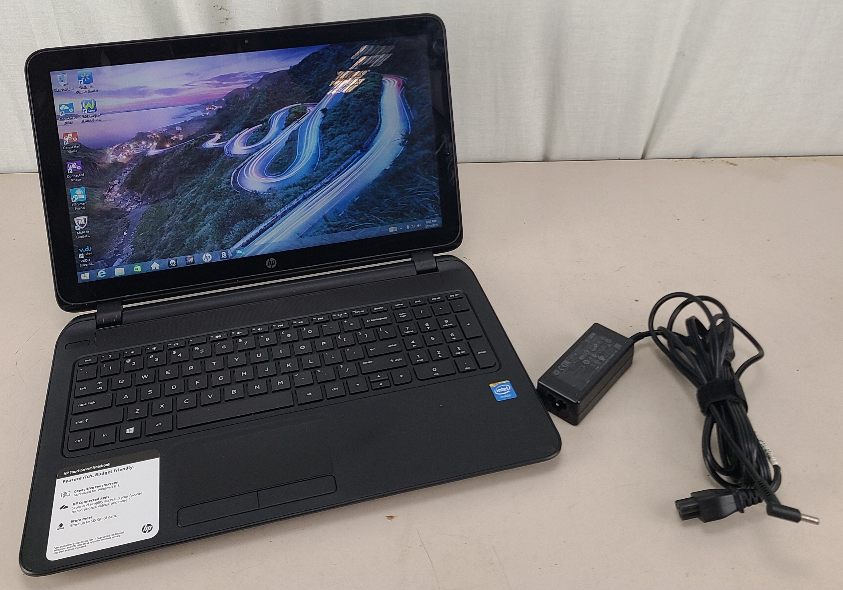 HP TouchSmart Notebook Celeron N2830 4GB 500GB HDD WIN 8