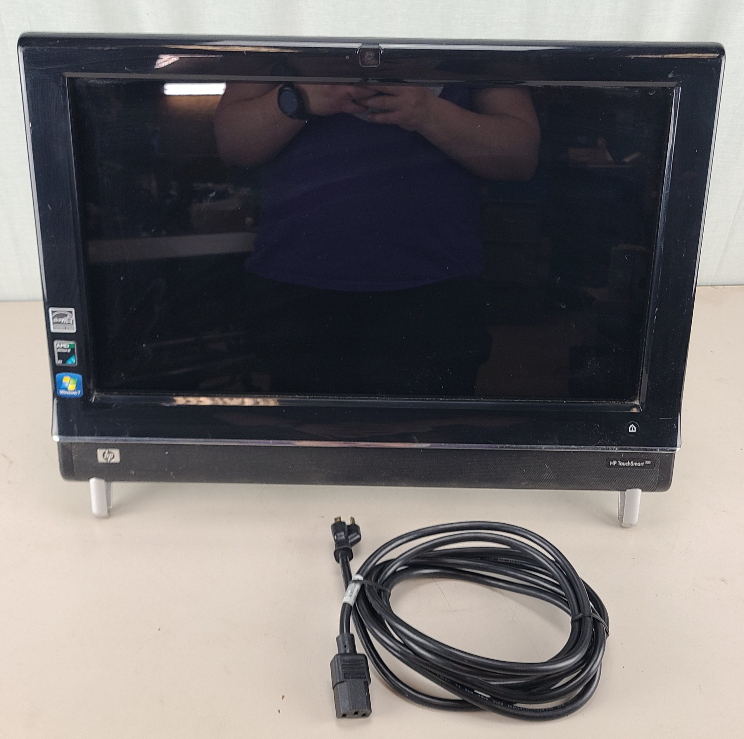 HP TouchSmart 300 Athlon II x2 4GB 640GB HDD WIN 10 HOME