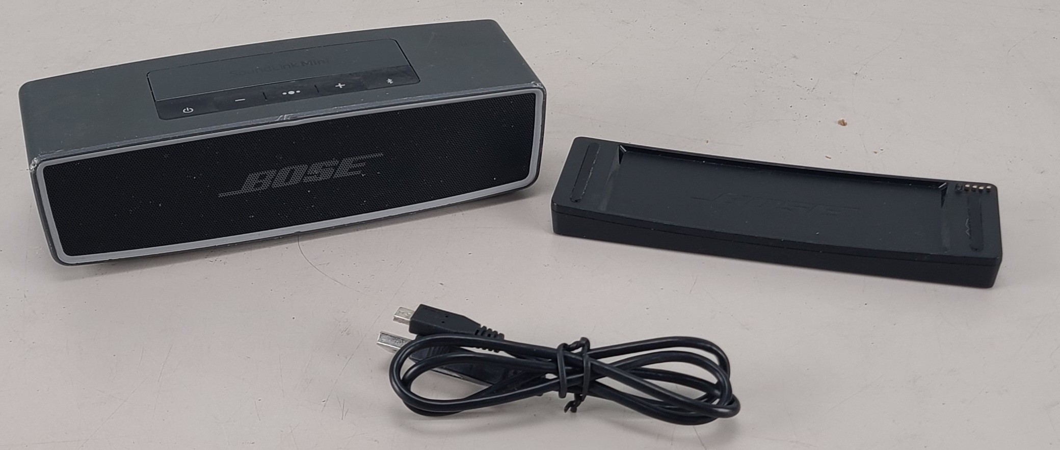 Bose SoundLink Mini II Speaker w/ Charging Cable and USB Cable
