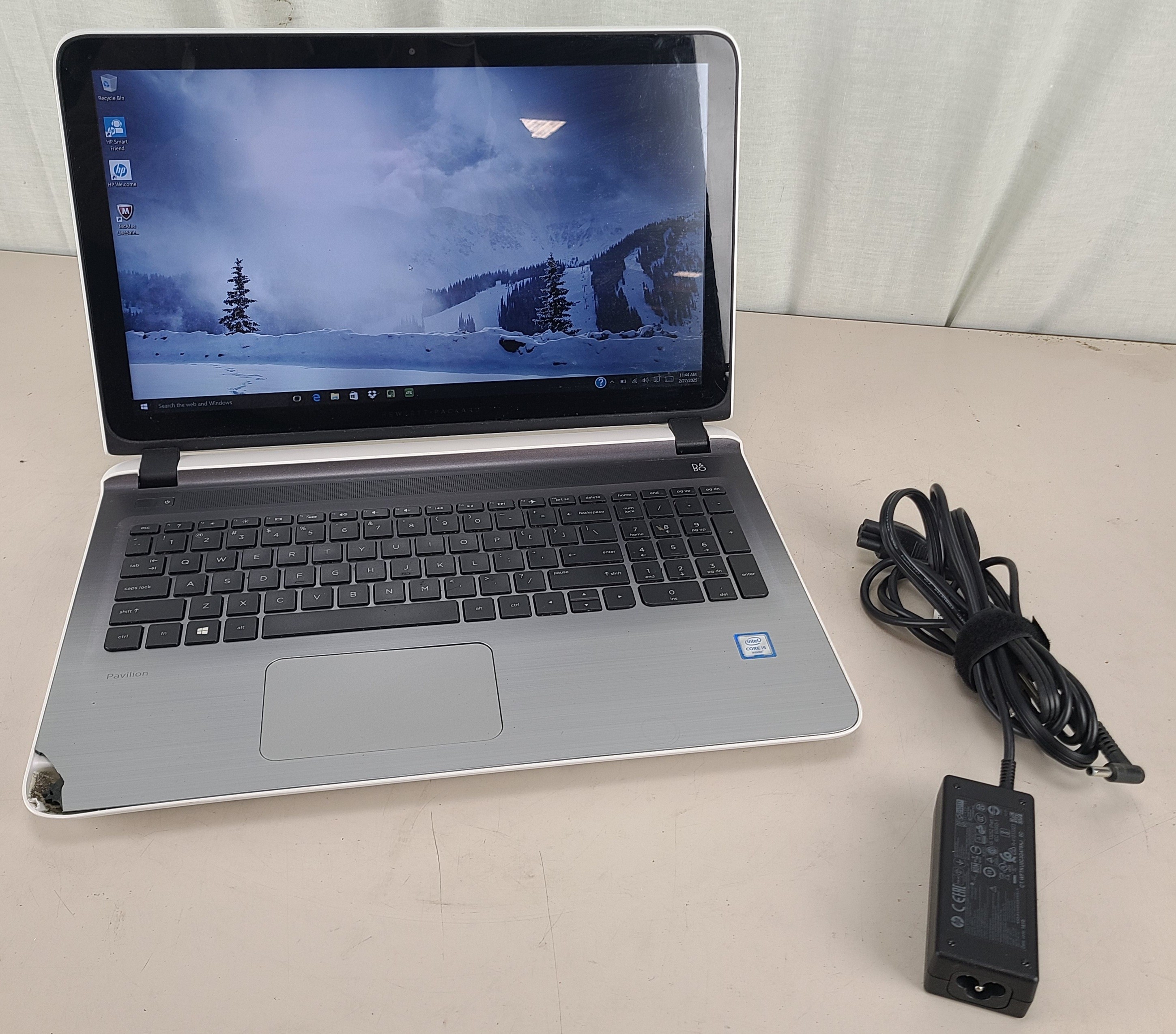 HP Pavilion Notebook i5-6200U 12GB 1TB HDD WIN 10 HOME