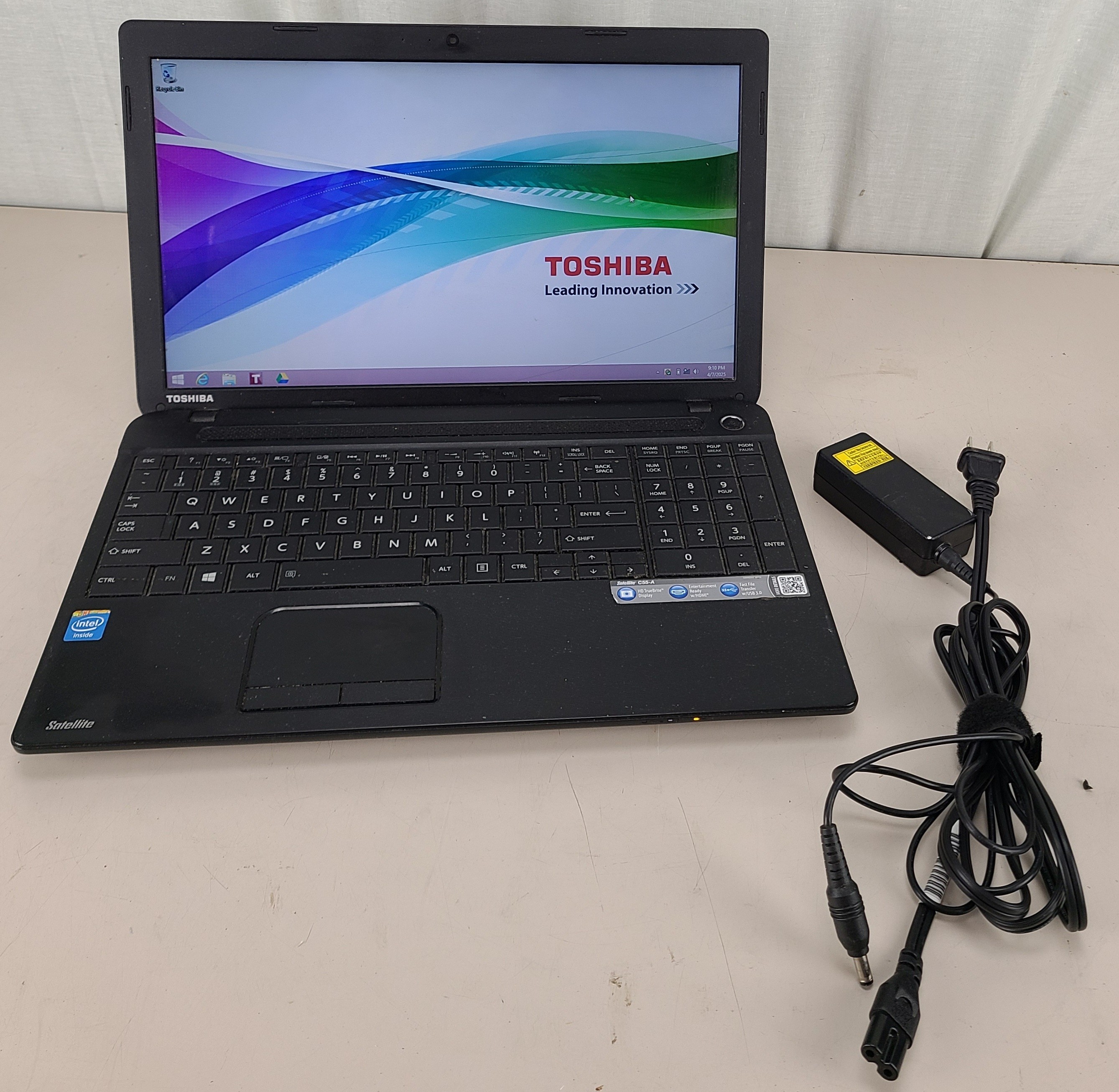 Toshiba Satellite C55-A Intel Celeron 4GB 500GB HDD WIN 8.1