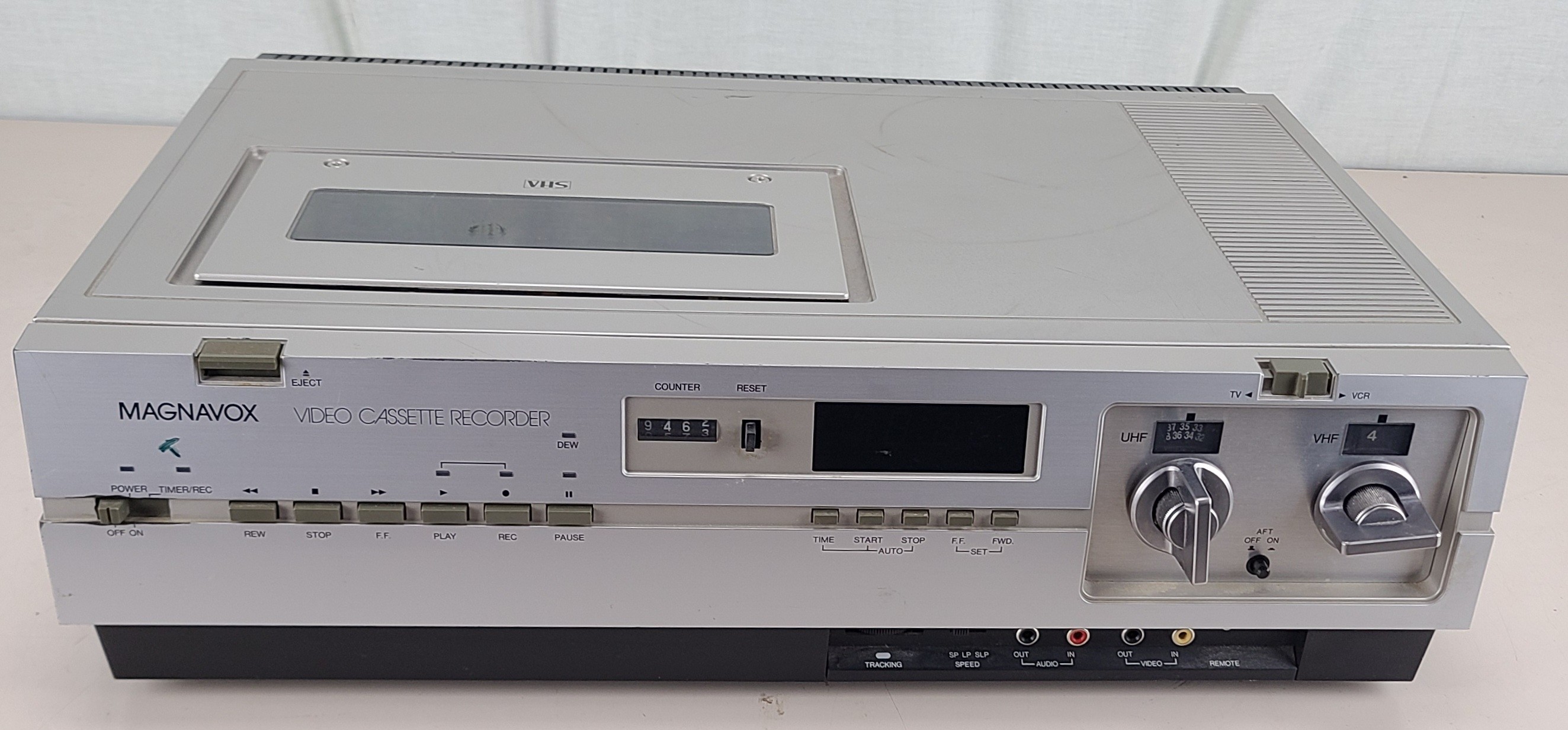 Vintage Magnavox VR8315BKO1 Top Load VHS VCR for Parts