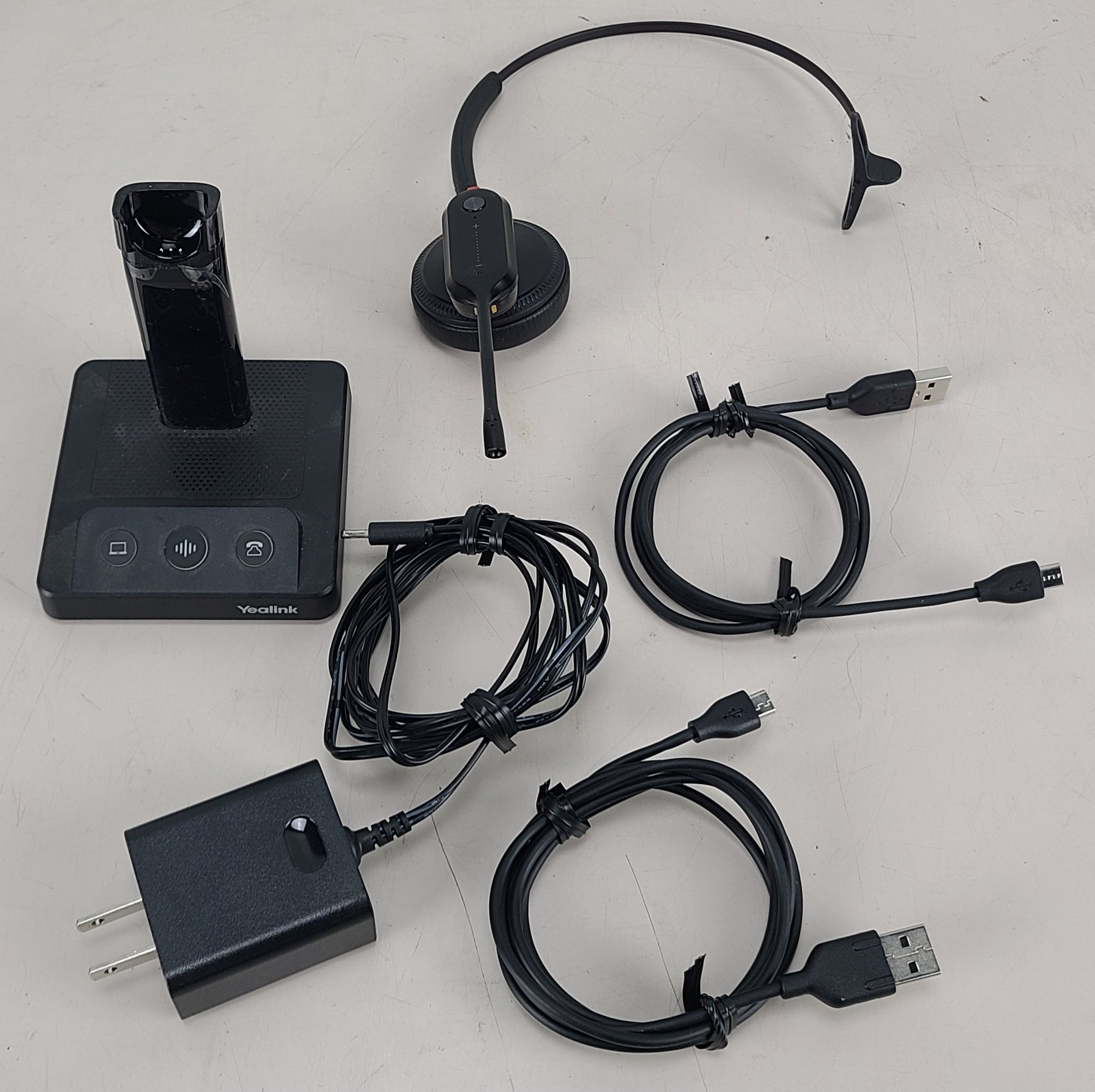 Yealink DECT Wireless Headset WHB630 w/ Accessories