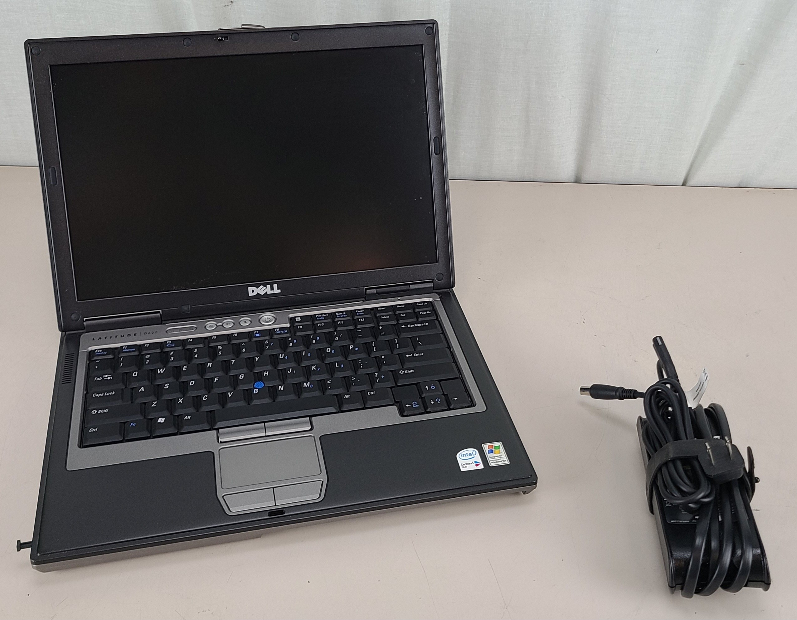 Dell Latitude D620 Laptop C2 2Gb 80Gb Windows XP Pro SP3 NO BATTERY