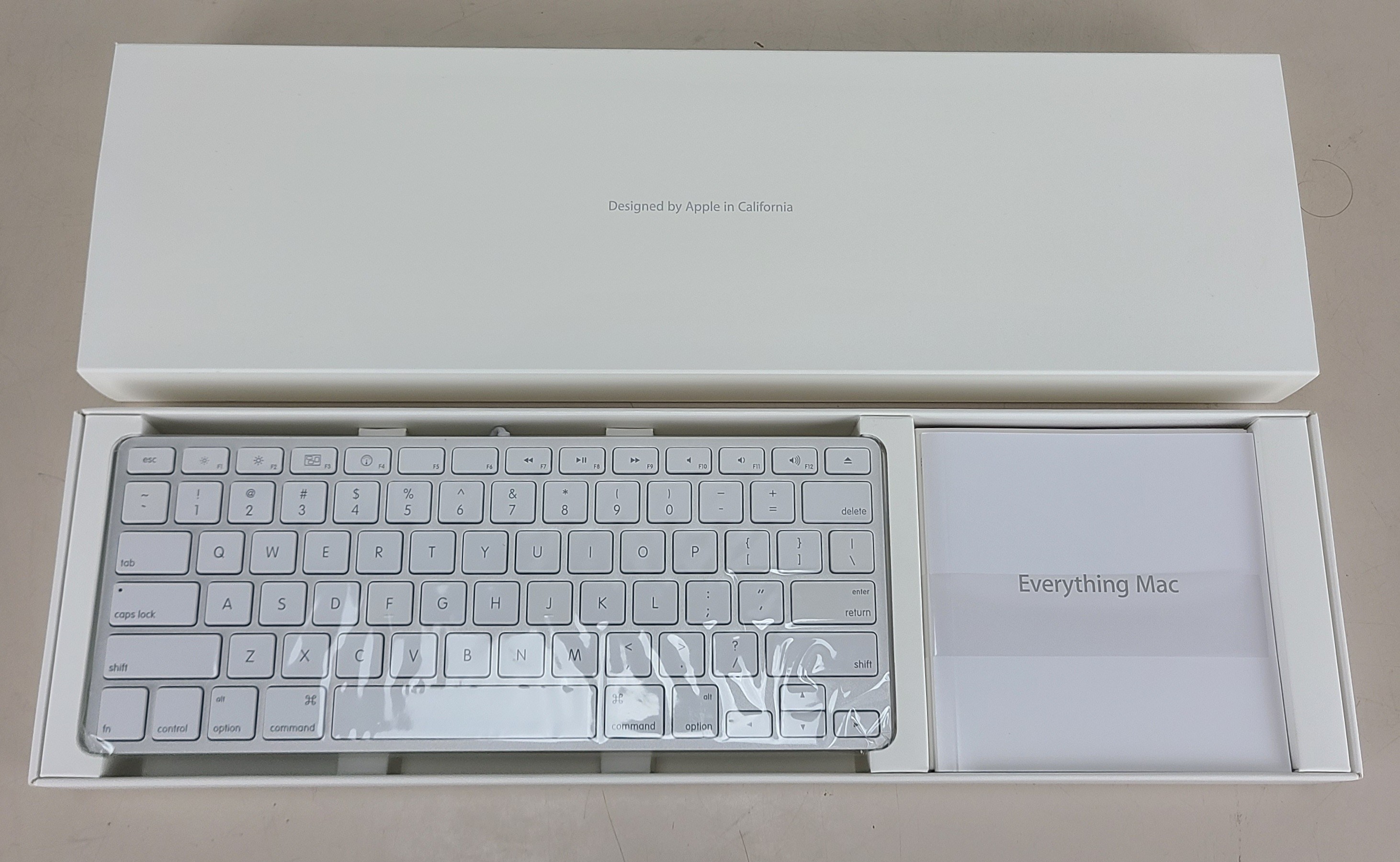 GENUINE Apple A1242 Mini Aluminum Wired USB Keyboard NIB W/ OSX 10.5.6  Software