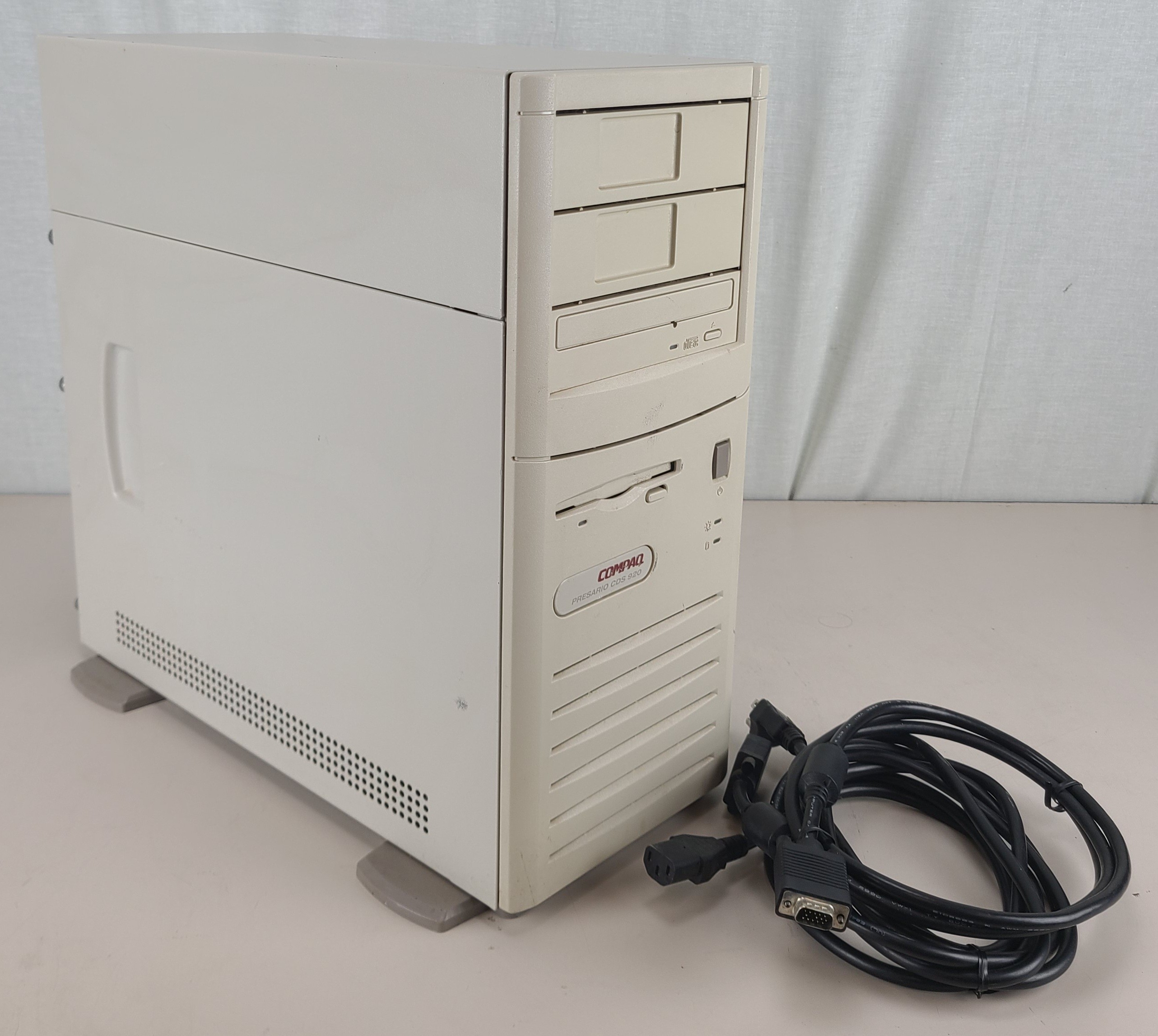 Vintage Compaq Presario CDS 920 4MB RAM NO HDD BAD CMOS BATTERY