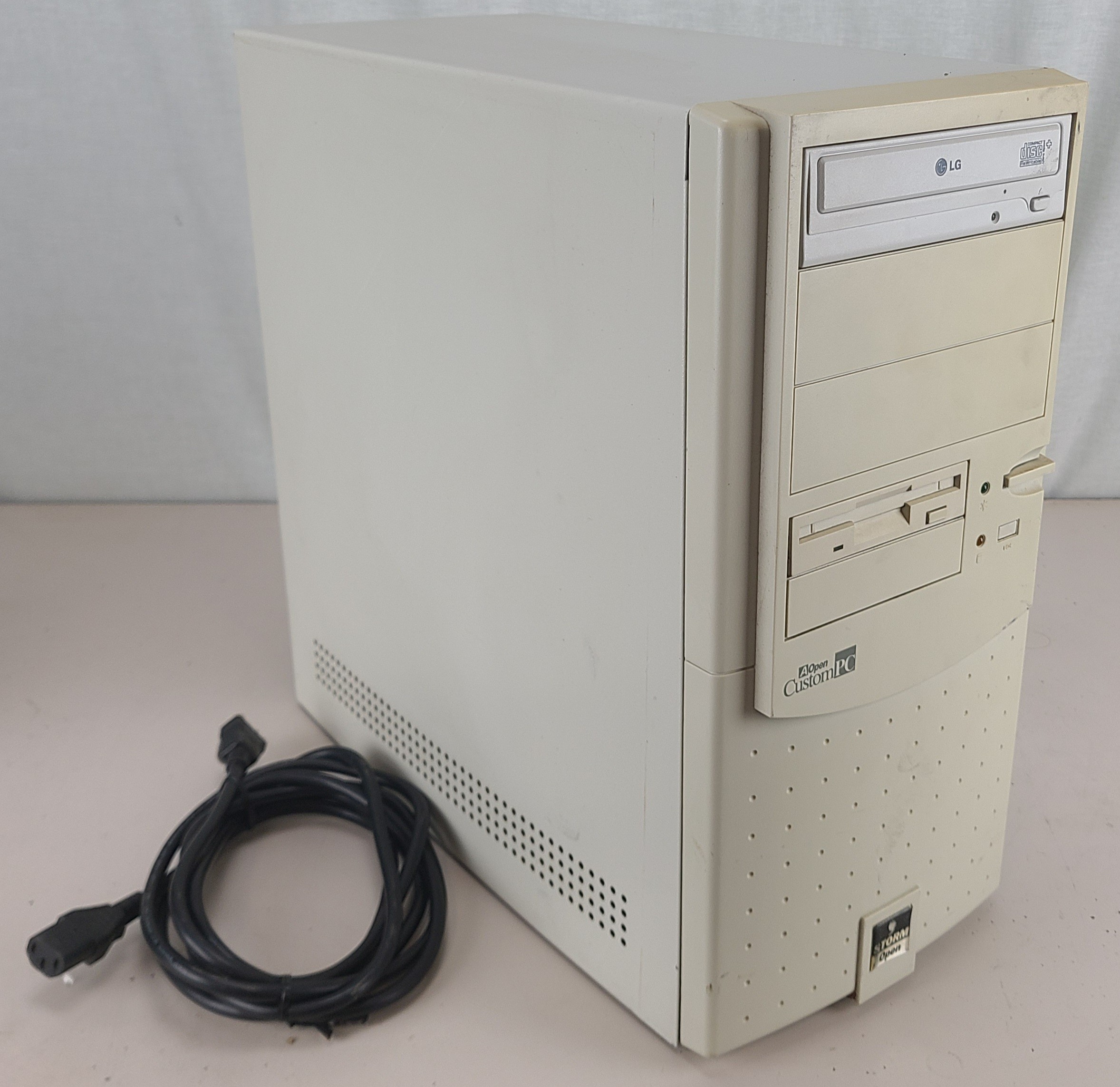 Vintage AOpen Pentium II 128MB 6.4GB IDE HDD Desktop PC WIN 98 SE