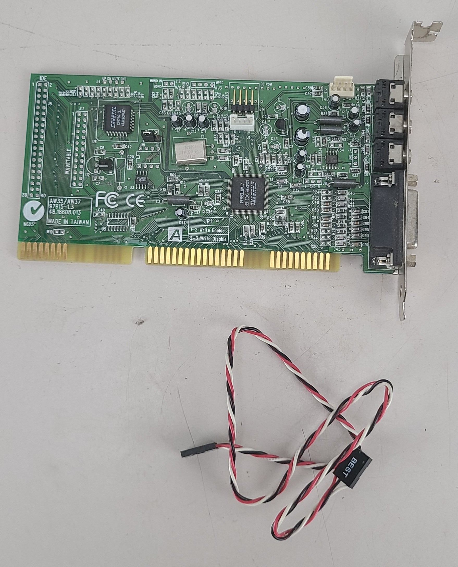 Crystal Semiconductor AW35/AW37 ISA Sound Card w/ Cable