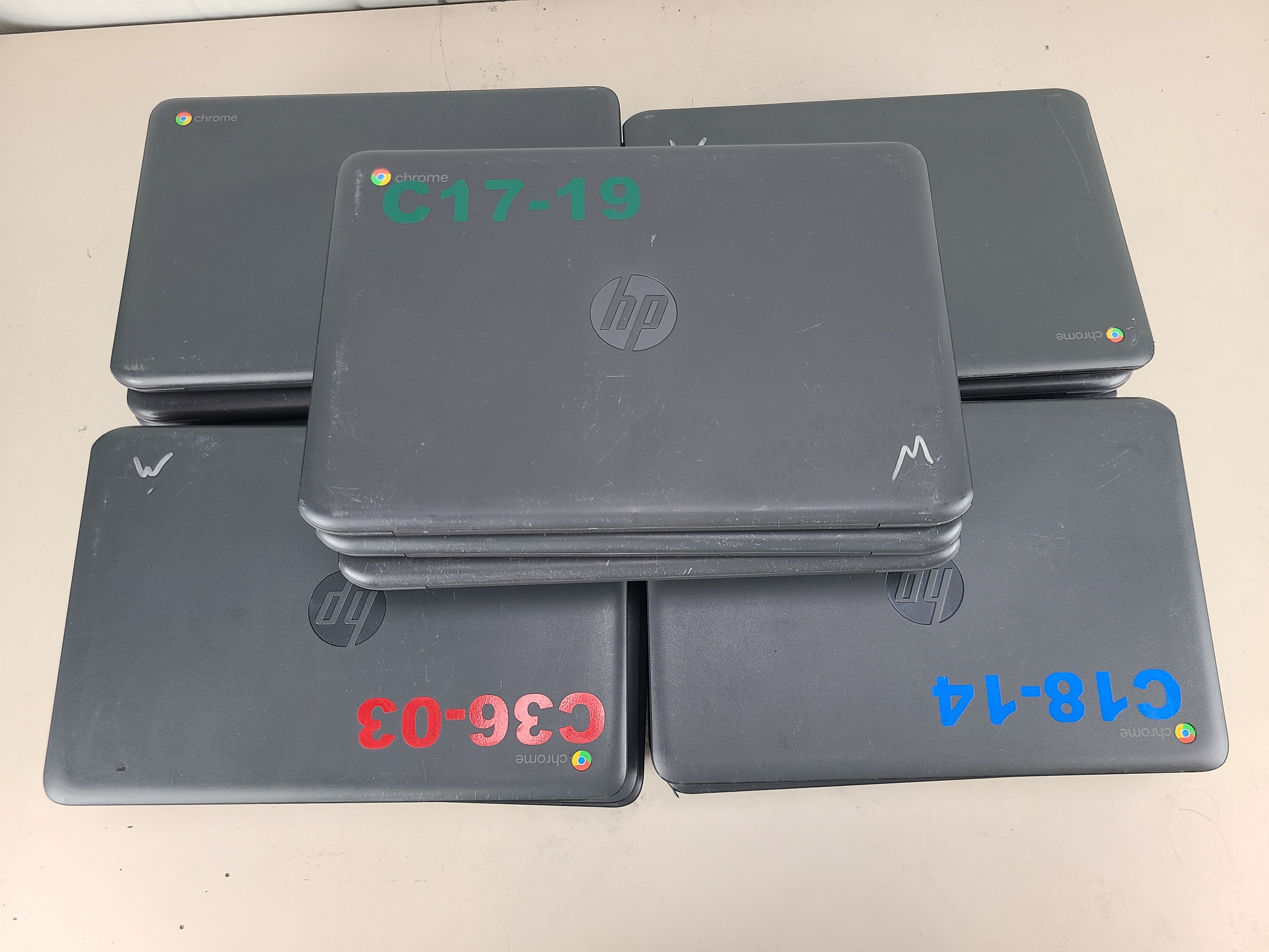 Lot of 25 Hewlett Packard 11 G6 EE Chromebooks 7265NW No Batteries FOR PARTS