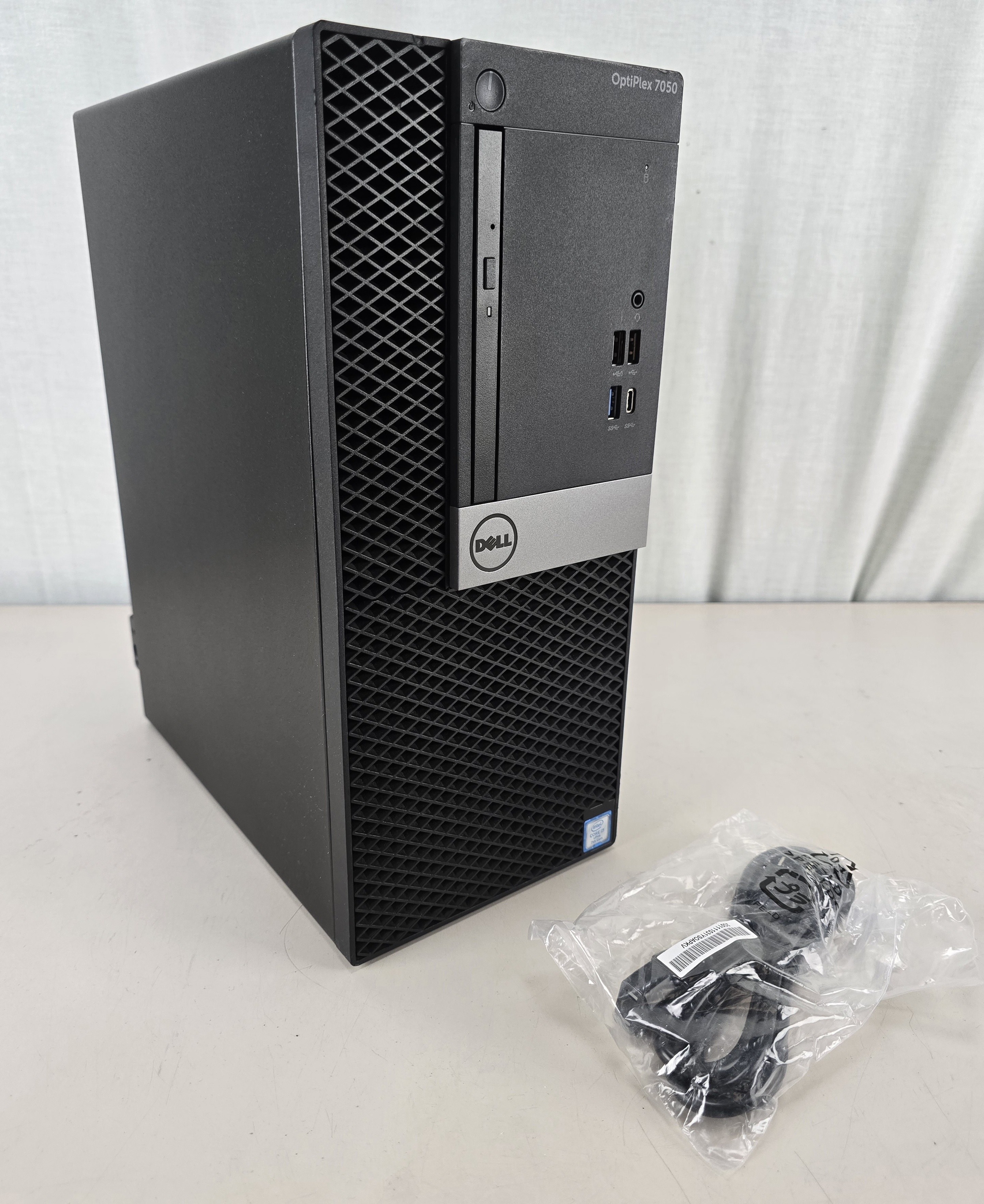Dell Optiplex 7050 i7-7700 16GB 256GB M.2 SSD WIN 11 PRO