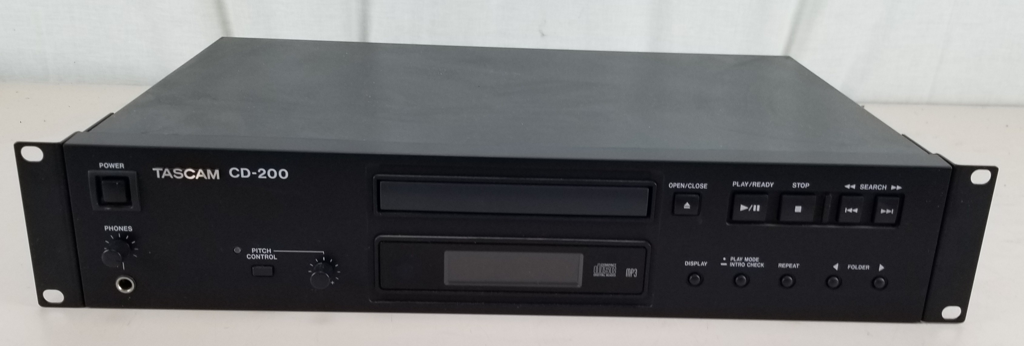 TASCAM CD-200 Professional Server Rack CD Player