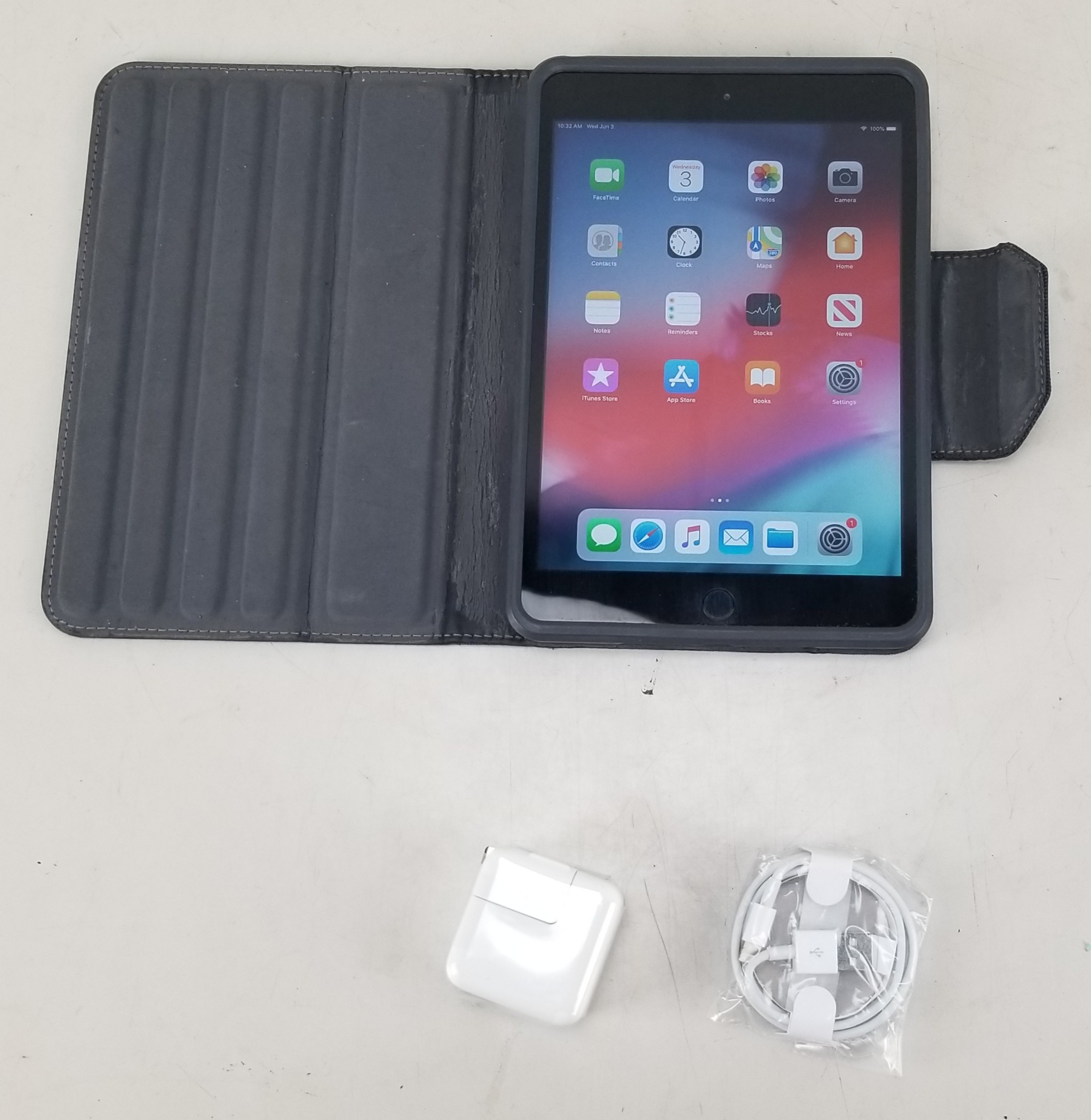 Apple iPad Mini 3 A1599 64GB MGGQ2LL/A 7.9" Silver