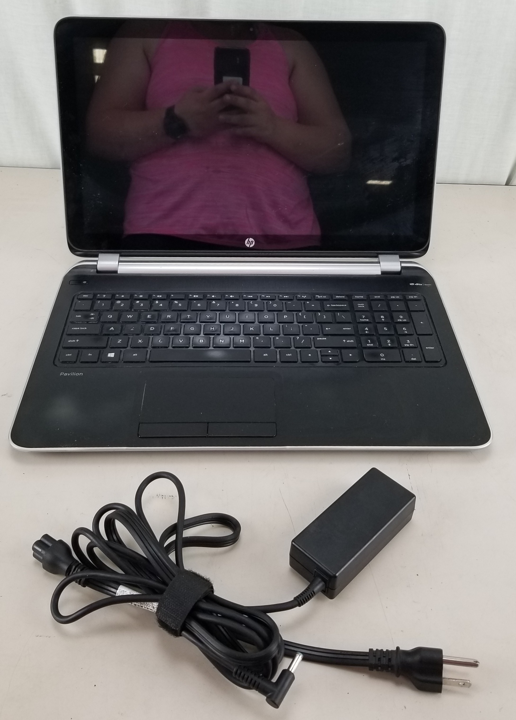 HP Pavilion TS 15 AMD A10-5745M @ 2.10GHz 16GB 750GB SSD WIN 10 HOME BAD BATTERY