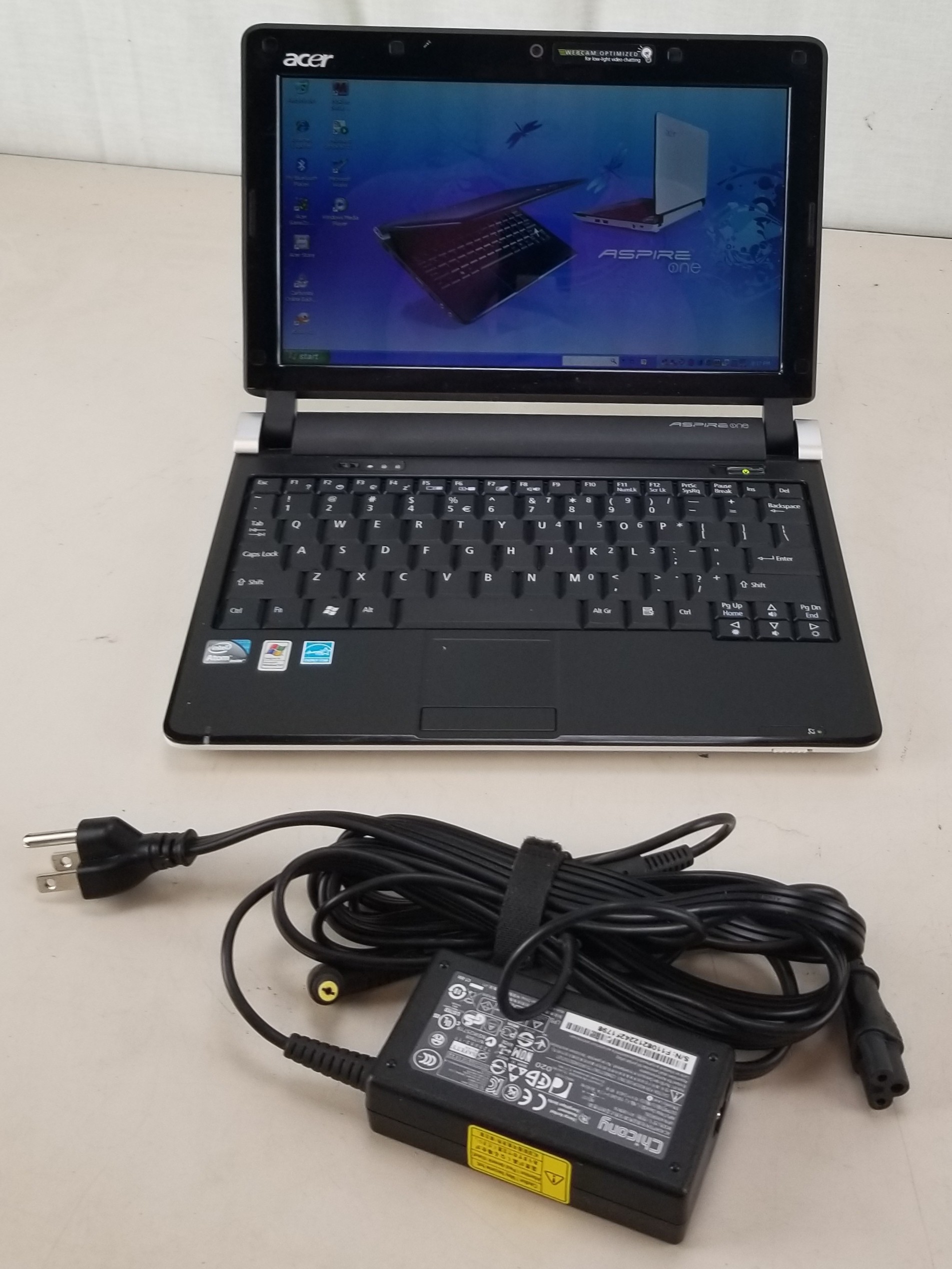 Acer Aspire One KAV60 Atom CPU N280 @ 1.60GHz 1GB 160GB HDD WIN XP HOME