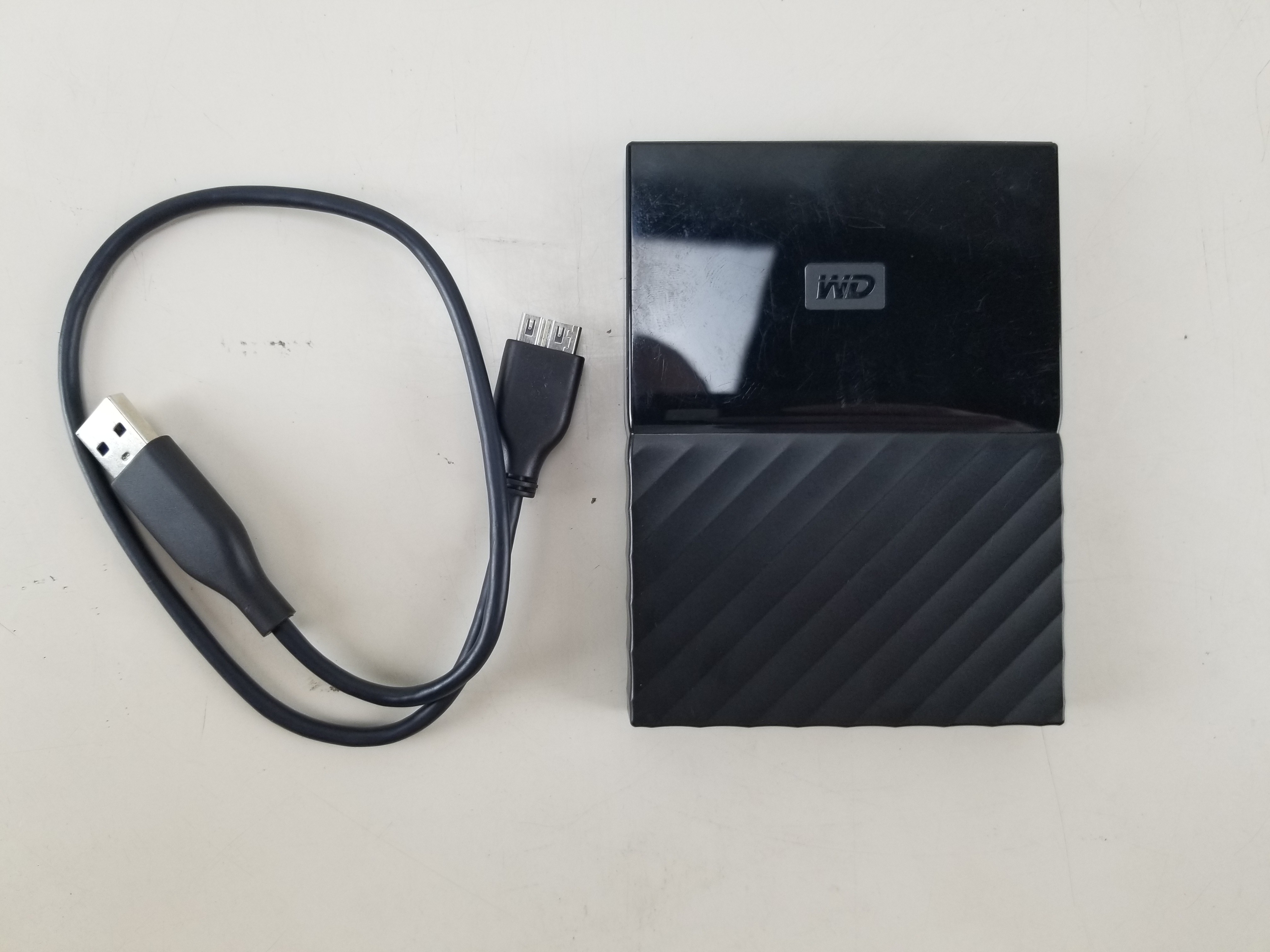 USED Western Digital My Passport 2TB External Hard Drive WD-WX81A38D0HRV