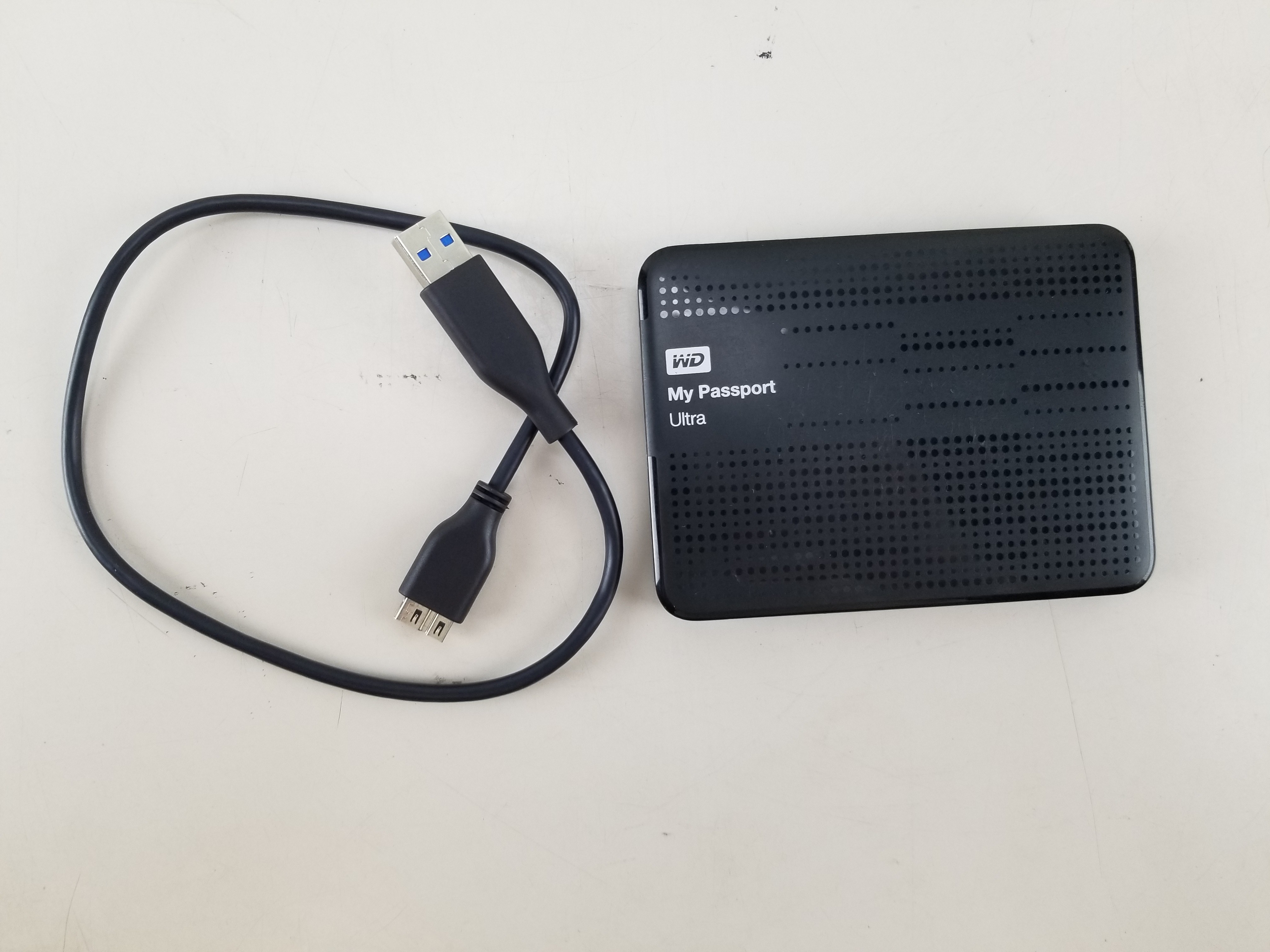 USED Western Digital My Passport Ultra 500GB USB 3.0 External Hard Drive WD-WX11E73FYC11