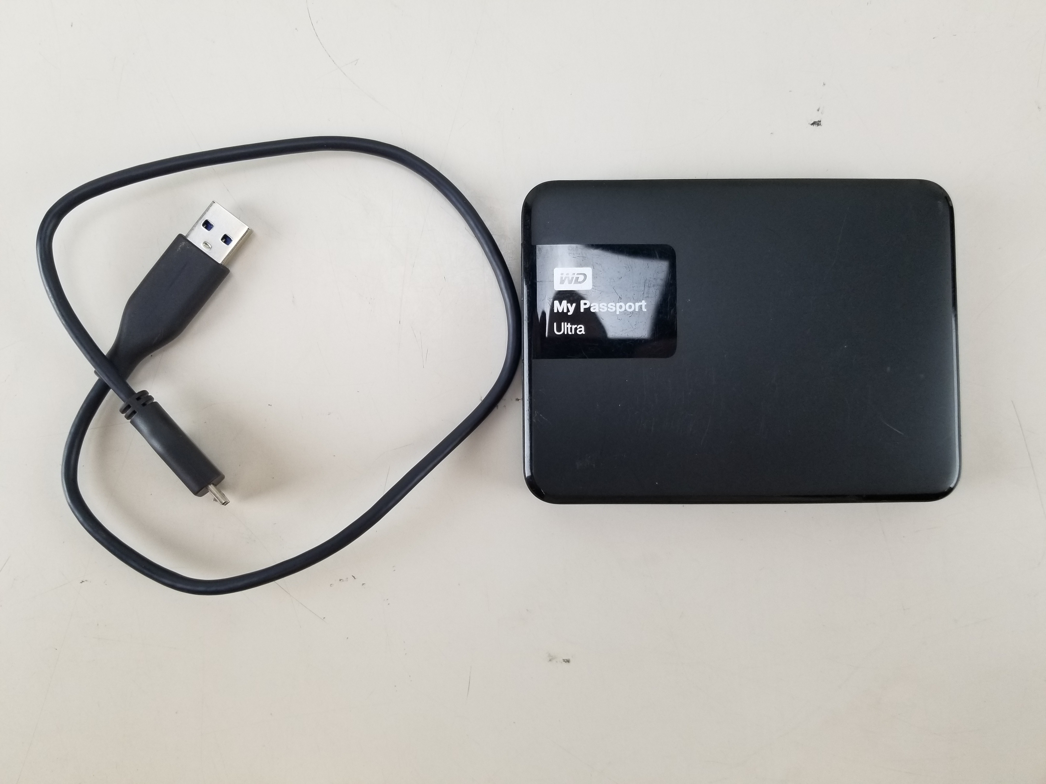 USED Western Digital My Passport Ultra 1TB USB 3.0 External Hard Drive WD-WXP1EB533DC4