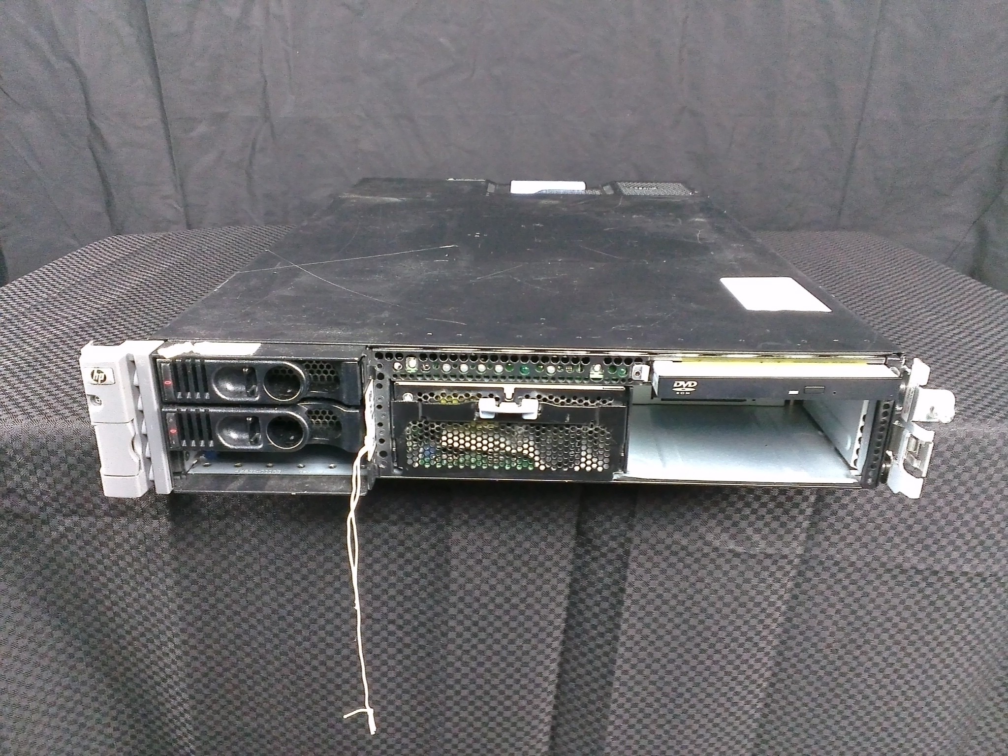 HP RP3410 A7136A Server PA-8900 800MHz DC 1GB RAM DVD 