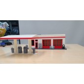 O Scale Service Station with Opening Garage Doors 